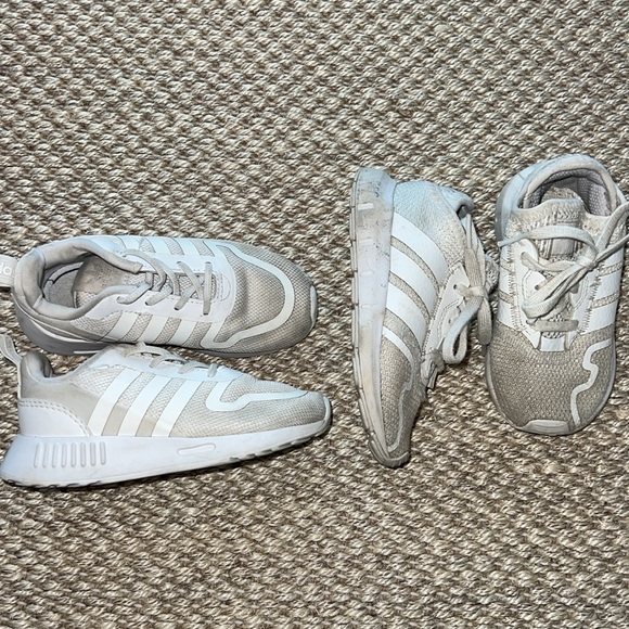 Two pairs of Adidas white tennis shoes size 8K - Picture 2 of 6